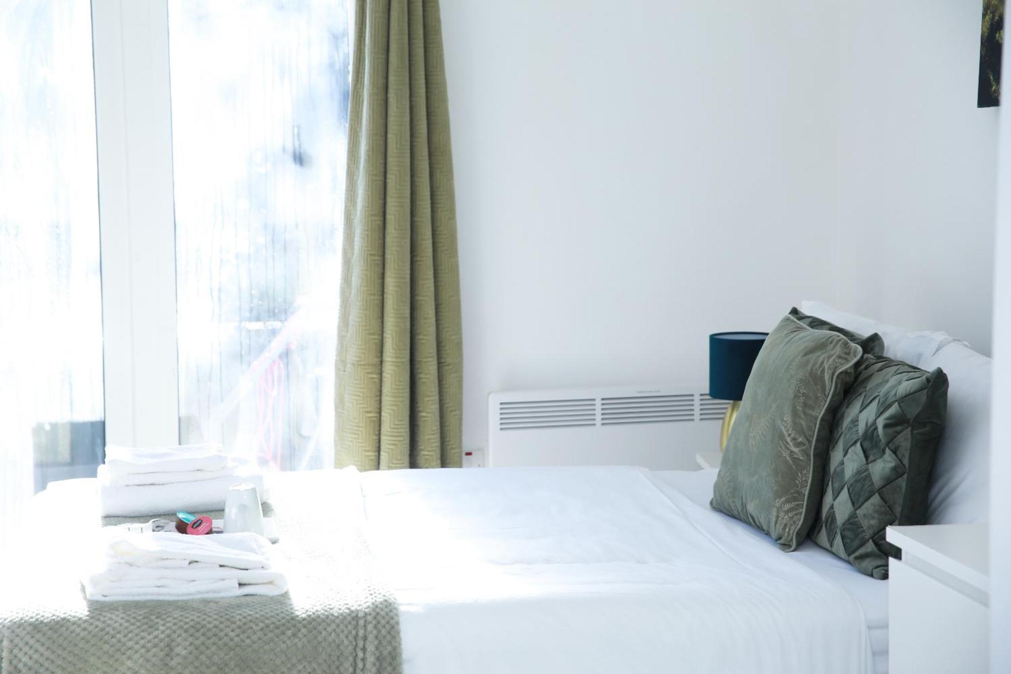 Central Harrow Cozy Apartment With Free Parking Harrow on the Hill Экстерьер фото